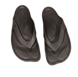 Crocs Sandals Size 8